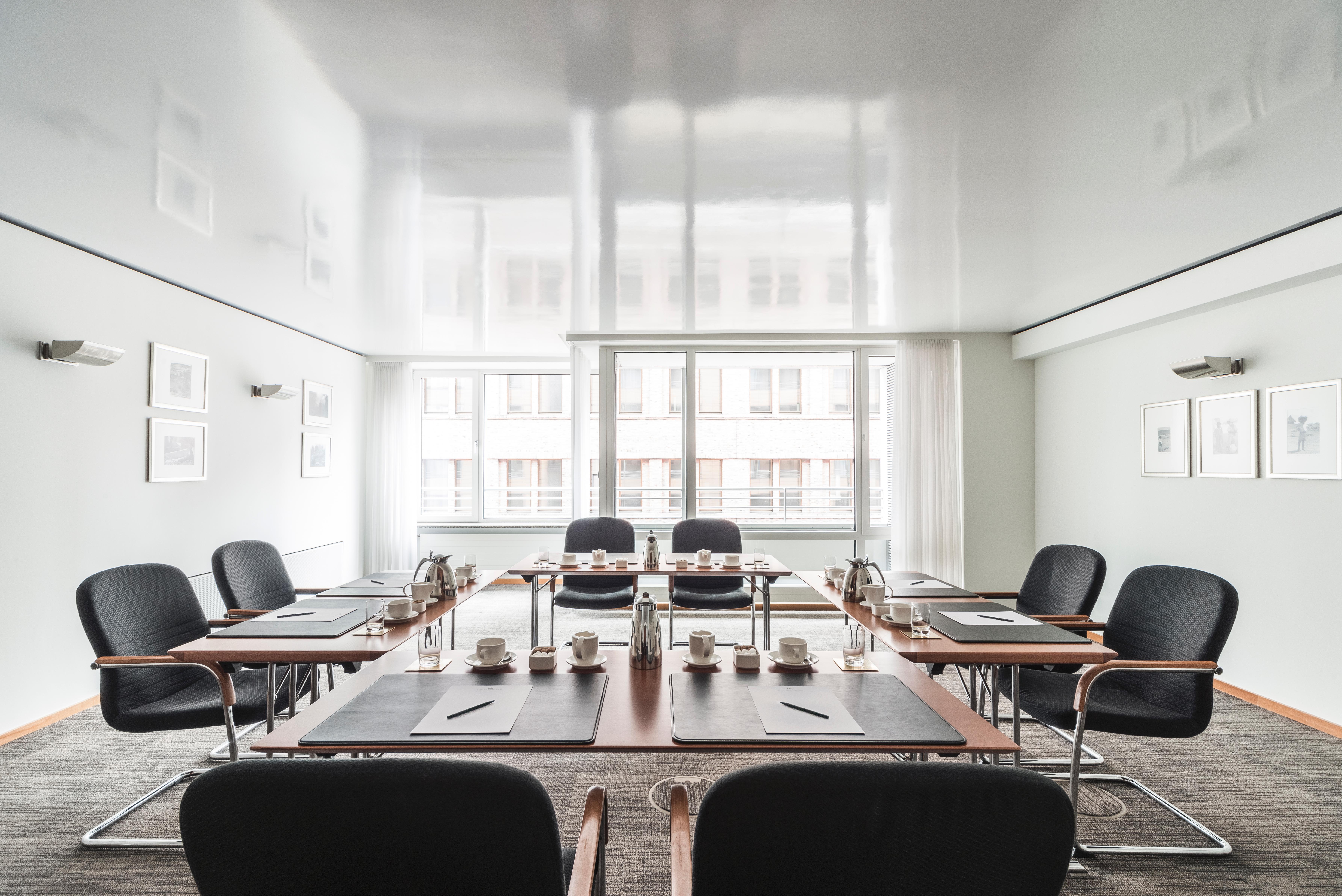 The Mandala Berlin, A Member Of Design Hotels Negocio foto A meeting room